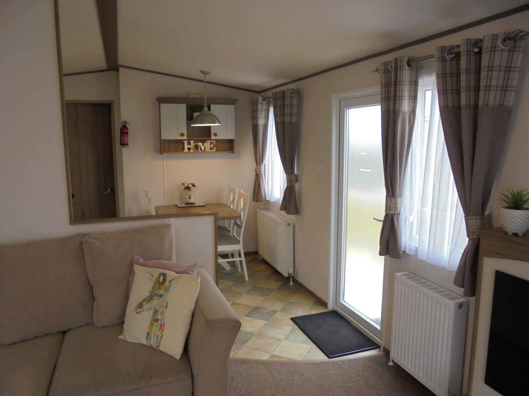 The Grange Ingoldmells: Elan 6 Berth, Central Heated, Wrap Around Decking Экстерьер фото
