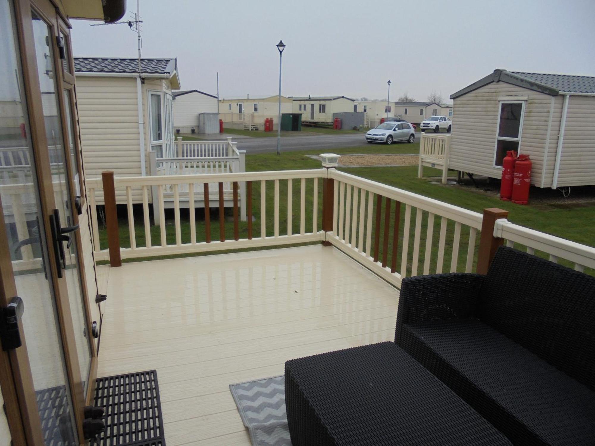 The Grange Ingoldmells: Elan 6 Berth, Central Heated, Wrap Around Decking Экстерьер фото