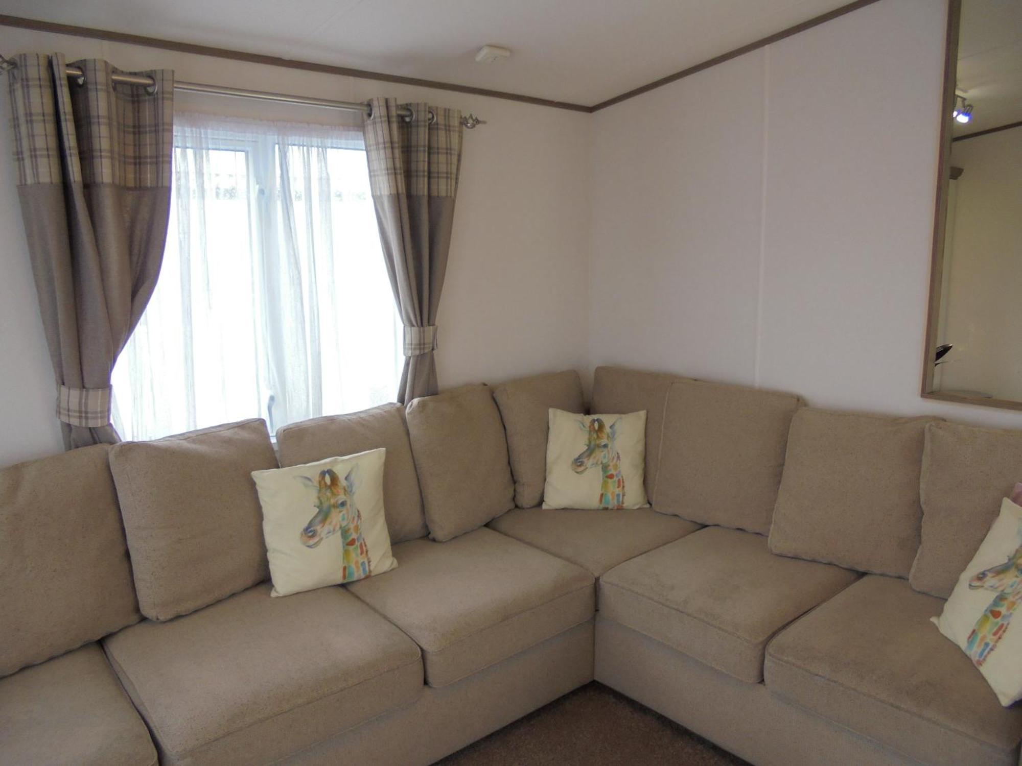 The Grange Ingoldmells: Elan 6 Berth, Central Heated, Wrap Around Decking Экстерьер фото
